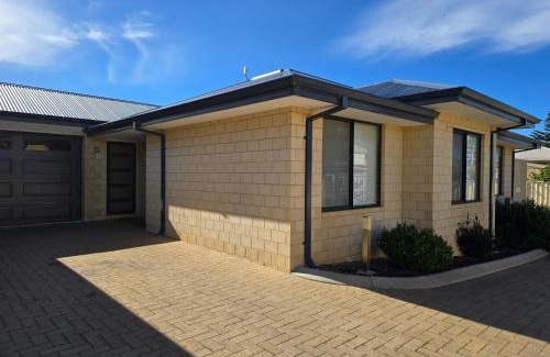 Esperance Casa | Esperance Break Away
