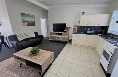 Castletown Apartamento | Three Palms Apartments Unit 3