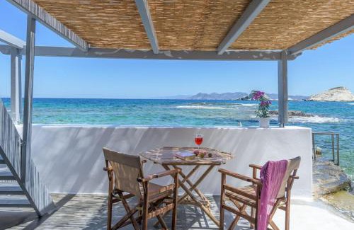Mandrakia Casa | Esperanza Boathouses