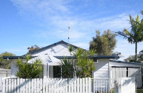 Woodgate Casa | Esplanade Beach House!