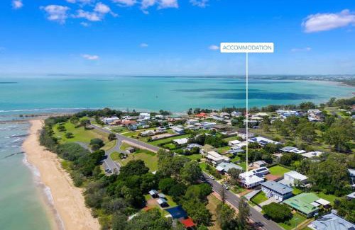 Point Vernon Casa | Esplanade Ease - Absolute Beachfront in Hervey Bay