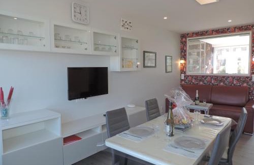Le Treport Apartamento | ESPLANADE FRONT DE MER 109 1er Etage Lit fait wifi Taxe de Séjour incluse
