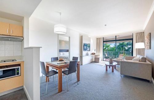 Darwin City Centre Apartamento | Esplanade Oasis across Two Contemporary Apartments