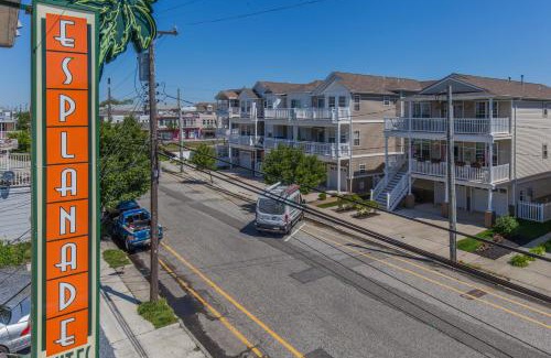 Wildwood Hotel | Esplanade Suites - A Sundance Vacations Property