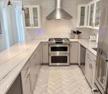 Shaw Casa | Essence of DC Vibrant Shaw Parking x 2