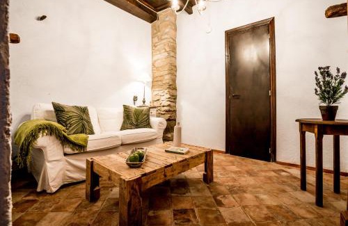 Muntanyola Casa | Estança La Pau - Adults Only