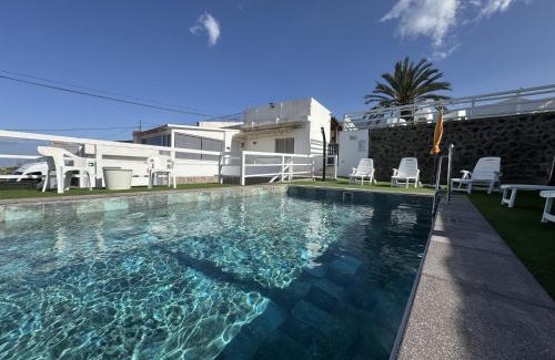 Cruz de los Martillos Casa | Estancia Lucía