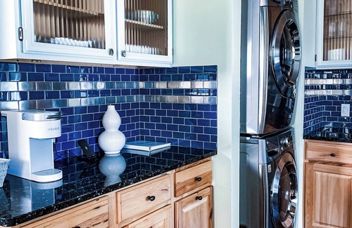 Amarillo Casa | Estate Carriage House with Historic Charm and Beauty