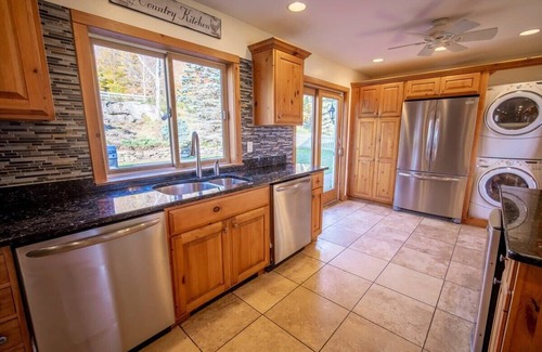 Hensonville Casa | *** Estate Main House***