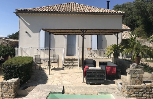 Tresques Apartamento | estate near Uzès in the heart of nature