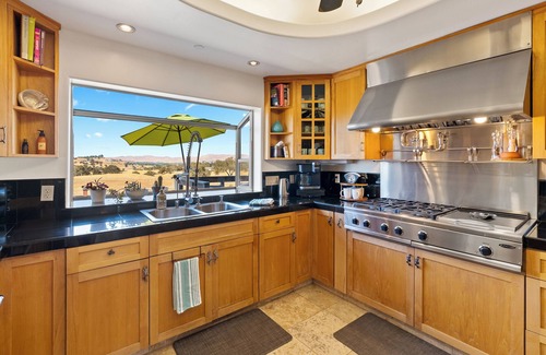 Paso Robles Casa | Estate@Whispering Oaks-2 Homes/1 Studio Hot Tubs