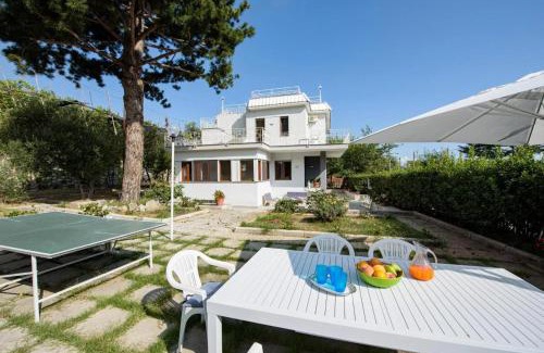 Priora Villa | Estate4home - Villa Louise