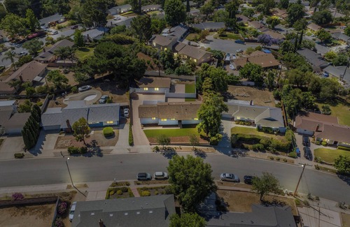 Thousand Oaks Apartamento | Estepa Unit #2 by PMI