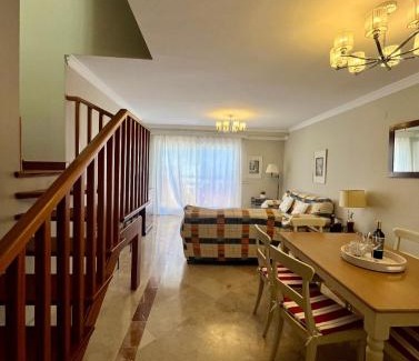 Nueva Milla de Oro Apartamento | Estepona Penthouse Resort with Private Solárium - Pool & Free Parking