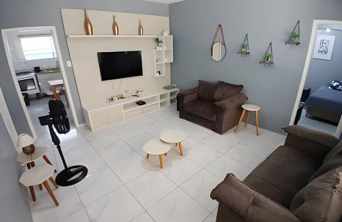 Gonzaga Apartamento | Estilo e Conforto no Gonzaga – Uma Joia em Santos!