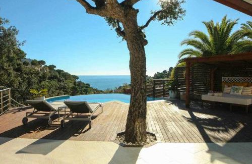 Tossa de Mar Villa | Estilo Mediterráneo a 200 m playa con piscina