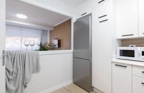 Teis Apartamento | Estilo y Comodidad con Parking
