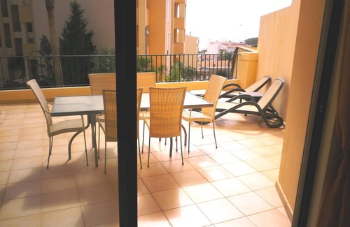 Luz Apartamento | Estrela da Luz 1 Bedroom Apt. Pool and sea Views