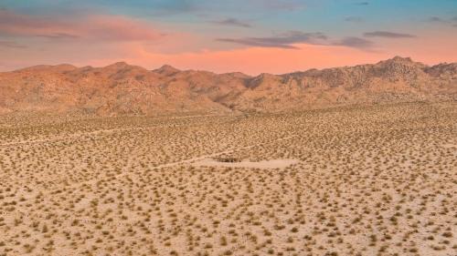 Panorama Heights Casa | Estrella Perdida - Joshua Tree Off-Grid Soaking Tub