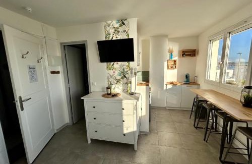 Palavas-les-Flots Apartamento | EStudio 1ère ligne vue mer ,place de parking privée accès a la plage de la résidence 3ème étage