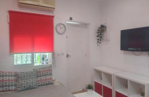 Palma-Palmilla Apartamento | Estudio cerca del Carrefour rosaleda