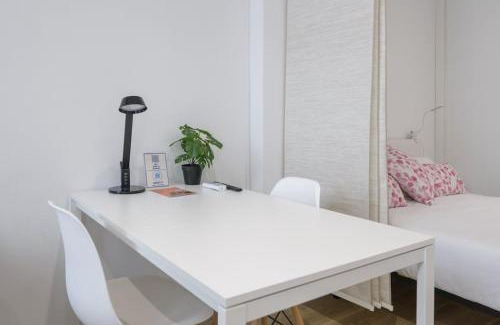 San Blas-Canillejas Apartamento | Estudio Ideal Trabajo y Eventos cerca de Metropolitano, Aeropuerto y IFEMA