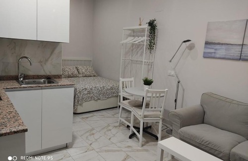 Aluche Apartamento | Estudio Maqueda WIFI fácil acceso centro de Madrid