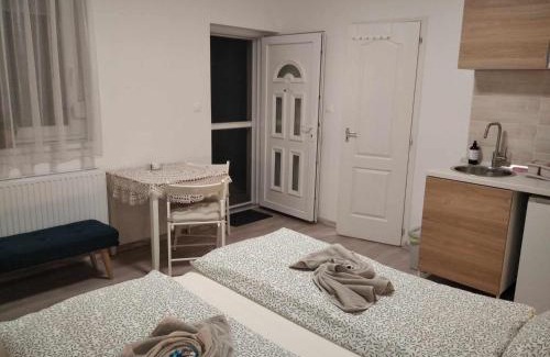 Tata Apartamento | EszE Vendégszoba