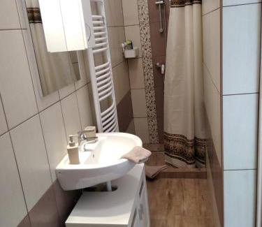 Tata Apartamento | EszE Vendégszoba