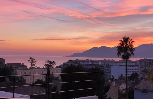 Cannes La Bocca Apartamento | Apartamento con vistas al mar de pie nueve gran terraza