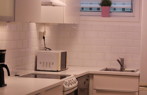 Lund Casa | Et Koselig og Sentralt Townhouse med en Idyllisk Lille Hage for 2-5 Pers