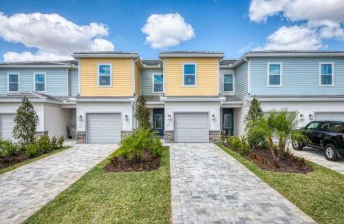 Bay Lake Casa | ET013 - Coastal Townhouse with Themed Bedroom at Reunion