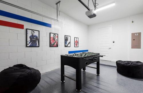 Reunion Casa | ET022 - Art Deco Townhouse with Games Room at Reunion