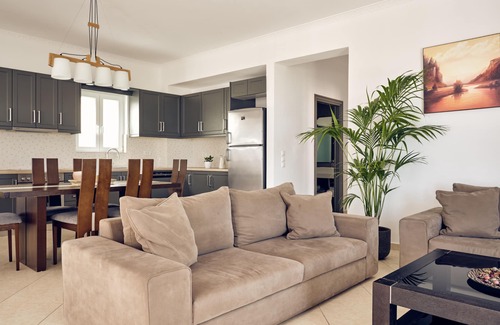 Lithakia Villa | VISTA AÉREA VILLA II (135 m 2, vista al mar, piscina infinita)