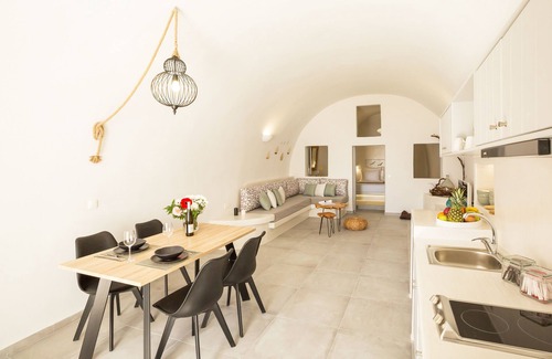Vourvoulos Villa | Villa privada con jacuzzi "Ethereum Luxury Cave" en Imerovigli
