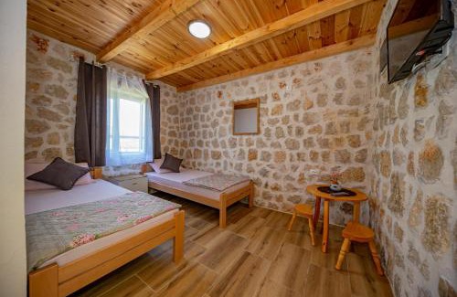 Boljevici Cama Y Desayuno | Ethno house OSOBAK