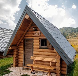 Zabljak Cama Y Desayuno | Etno selo Pivska Vila