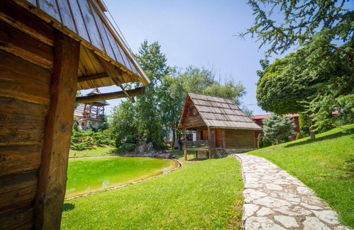 Bijeljina Hotel | Etno selo Stanišići Etno kuće