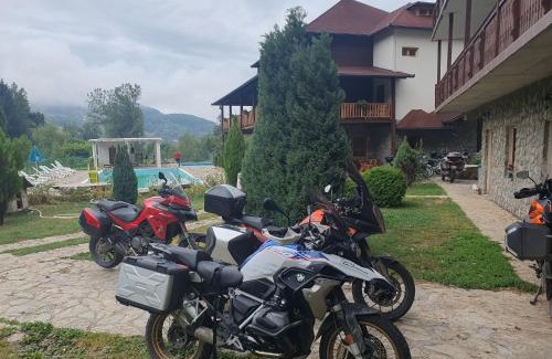 Montenegro Casa | Etno Selo VRELO & Camping