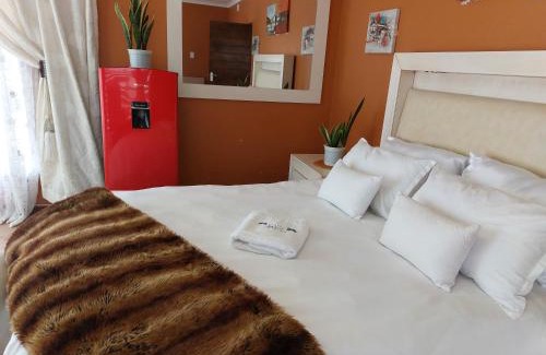 Walvis Bay Cama Y Desayuno | Etokelo BnB