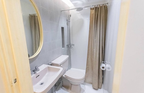 Downtown Tacloban Hotel | Etsu Hotel