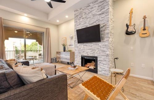 North Scottsdale Apartamento | Eucalyptus by AvantStay Stunning Scottsdale Home w Communal Pool Hot Tub