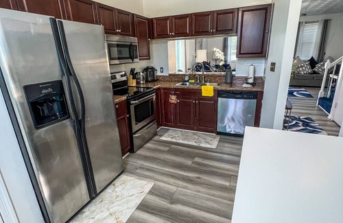 Virginia Beach Casa | Euphoric 3-Bedroom Townhome Wi-Fi
