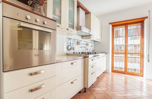 Zona XXIV Fonte Ostiense Casa | Eur Luminous And Large Family Terrace Apartment