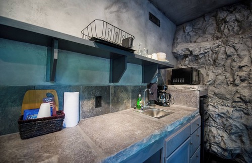 Eureka Springs Casa | Eureka Springs Treehouses, Hobbit Caves & Castles
