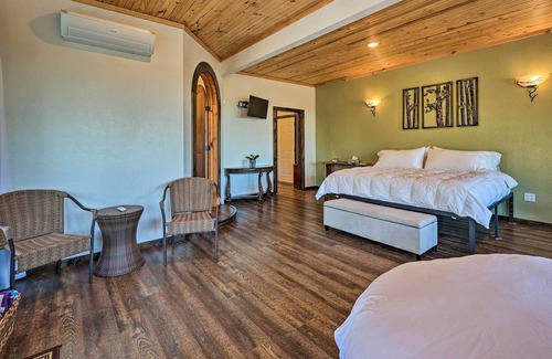 Eureka Springs Casa | Eureka Springs Vacation Rental w/ Pool & Hot Tub!
