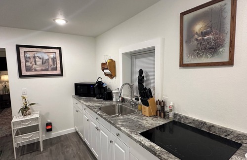 Eureka Springs Historic District Apartamento | EUREKA SUITE, FULL KITCHEN. ONLY HOTEL WITH PARKING IN DOWNTOWN