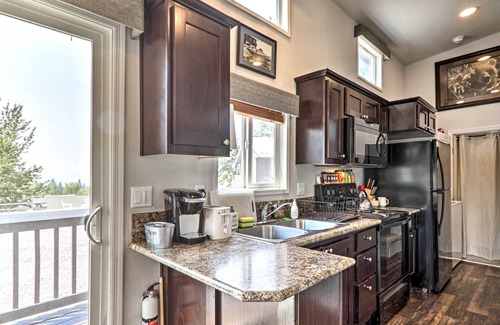 Eureka Casa | Eureka Tiny Home w/ Hot Tub & Community Beach!