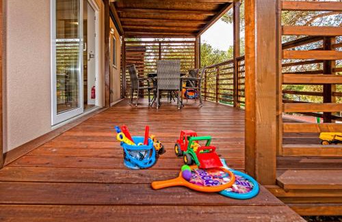 Borik Complejo | Eurocamp Mobile Homes at Campsite Porton Biondi
