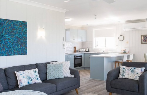 Narrawallee Casa | Free night on us this winter at Euroka Retreat